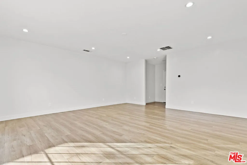 10823 Cantara Street, Sun Valley, California 91352 home-pic-44